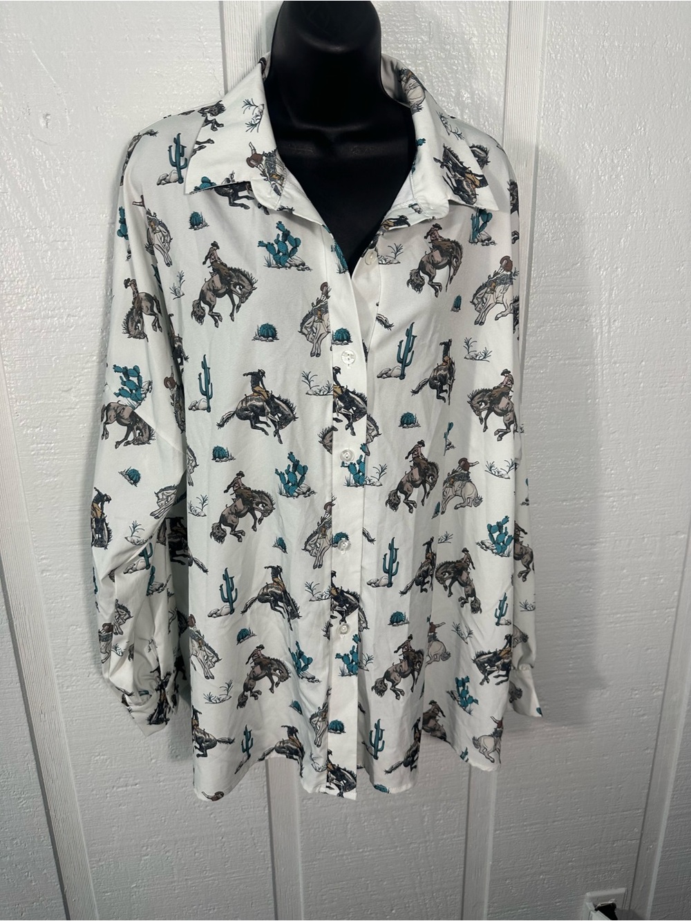 Nylon Apparel Women’s Western Top Size Large EUC